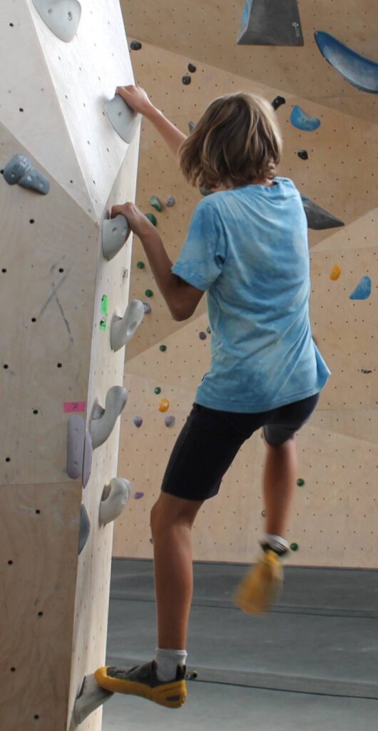 bouldering bouldering